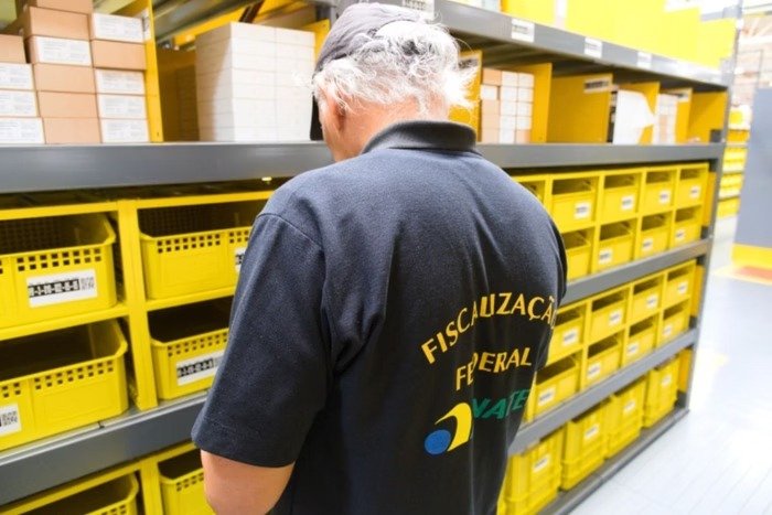 Anatel divulga resultado de fiscalização e aponta 20,5% de irregularidades nos produtos da Black Friday