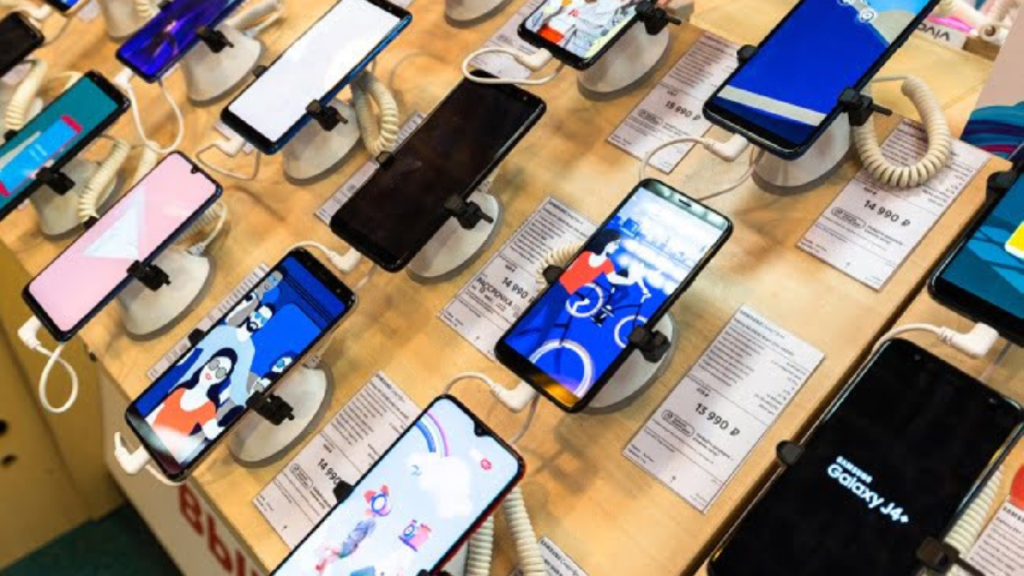 Projeção global prevê queda de 2,1% nas vendas de smartphones em 2026