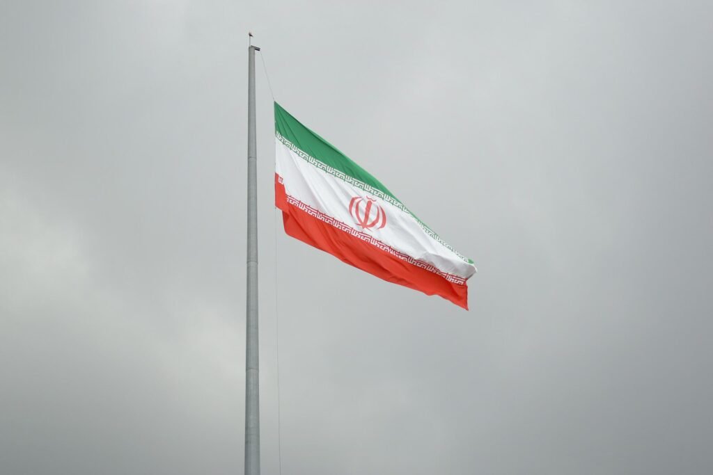 Irã desenvolve tecnologia para bloquear até a rede Starlink