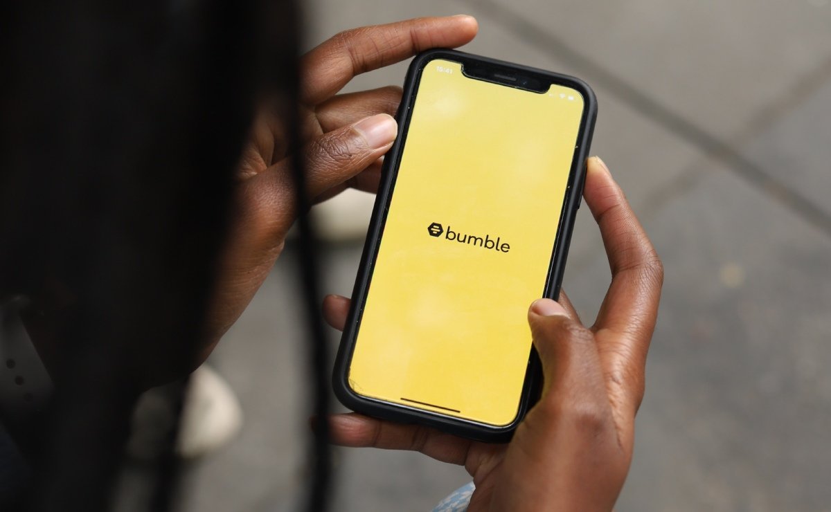 Nova IA do Bumble Avalia Fotos e Perfis de Usuários para Melhorar Conexões