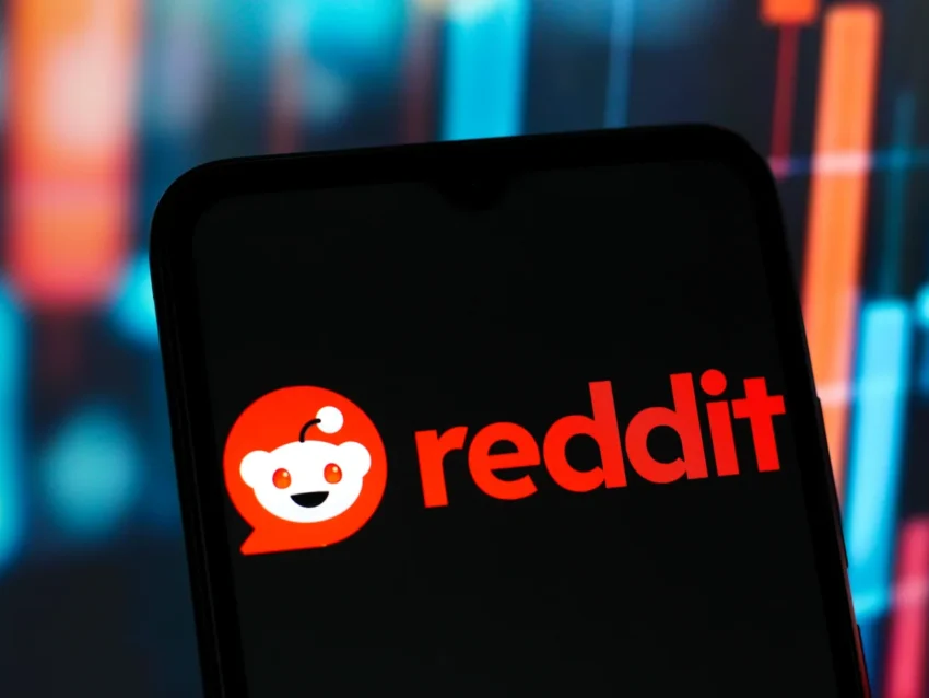 Como empresas estão enganando modelos de IA com Reddit? Empresas usam o Reddit para enganar modelos de IA