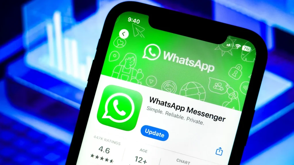 Navegador interno do WhatsApp no iPhone: página da web abrindo sobre a conversa